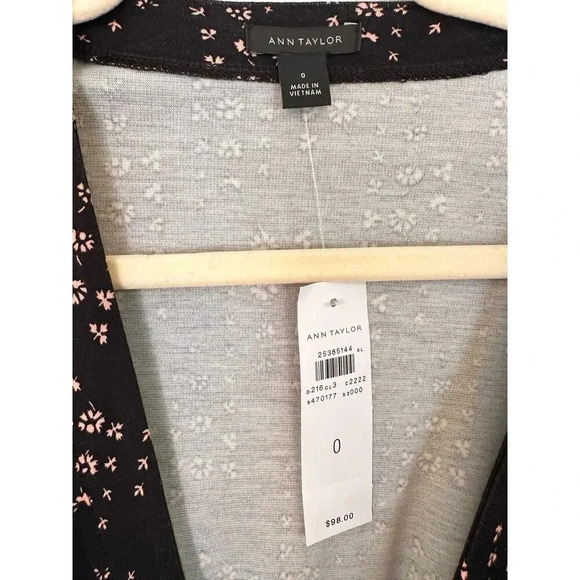 Ann Taylor Women's Floral Print Wrap Dress - Black, Size 0 - Picture 5 of 5